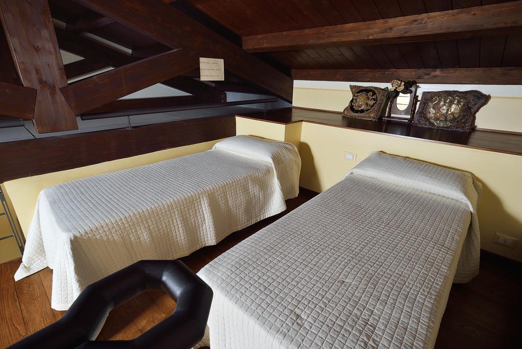 Agriturismo I Granai Crocemaroggia Kültér fotó